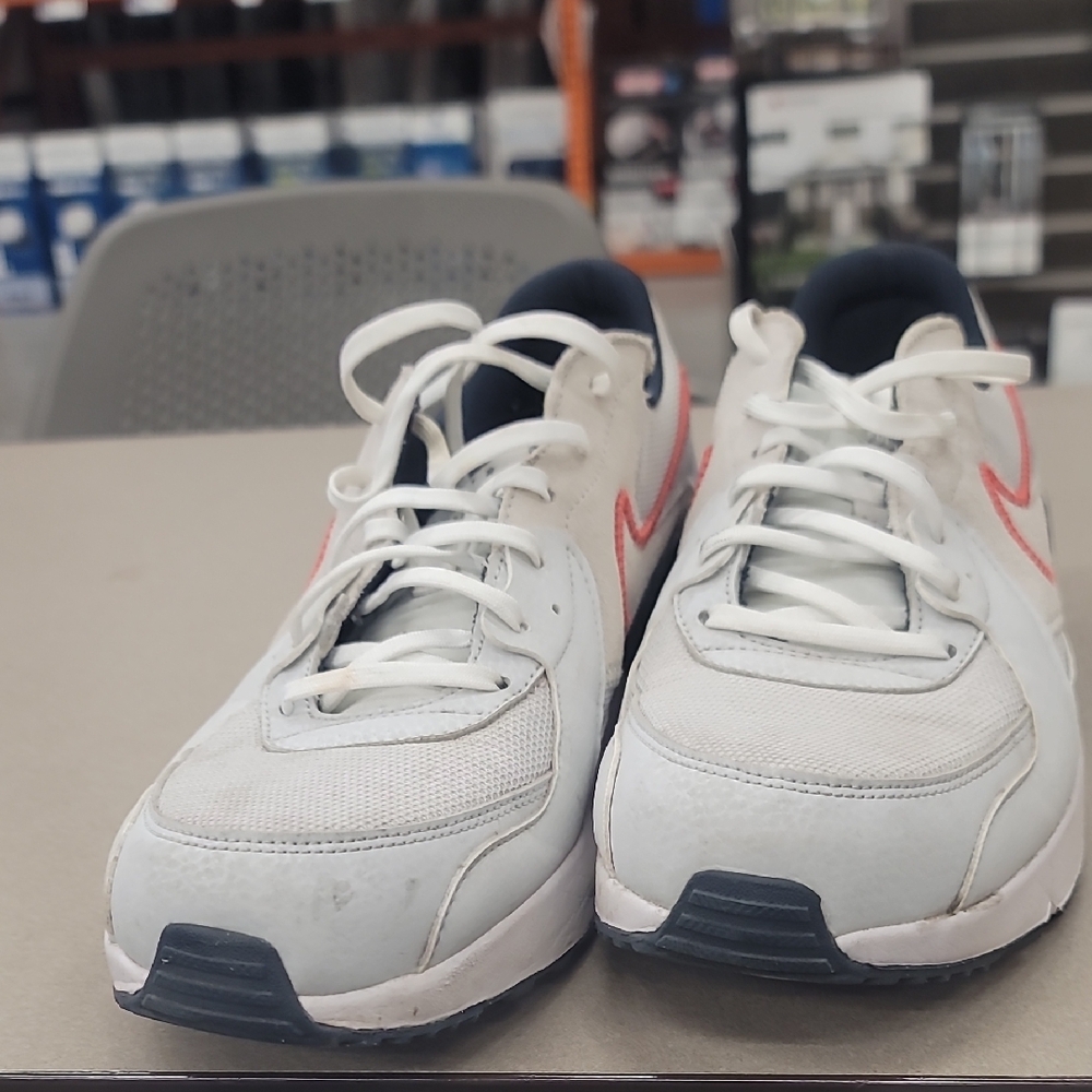Nike Air Men's Sneakers in White and Red - Picture 16 of 16